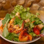 Salada de Camarão Tropical | 🚫🌾